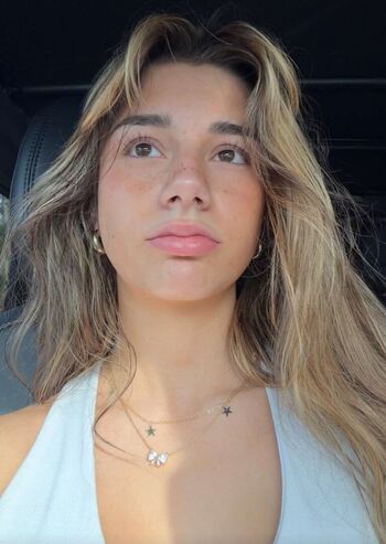 Mikayla Campinos