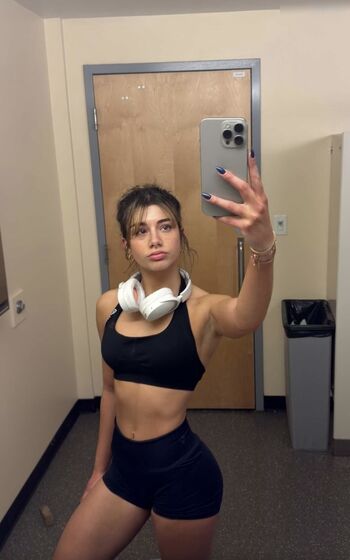 Mikayla Campinos