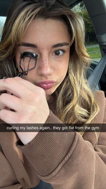 Mikayla Campinos