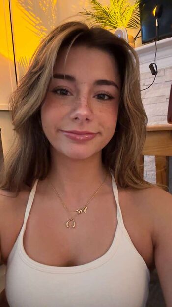 Mikayla Campinos