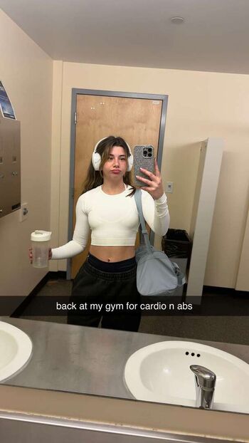 Mikayla Campinos
