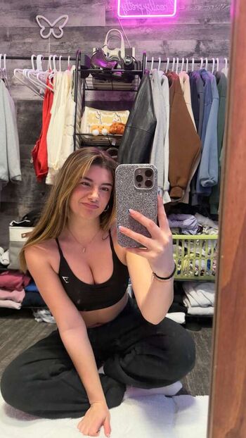 Mikayla Campinos
