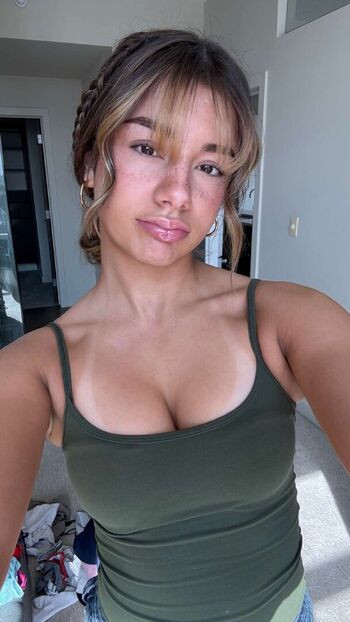 Mikayla Campinos