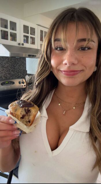 Mikayla Campinos