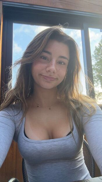Mikayla Campinos