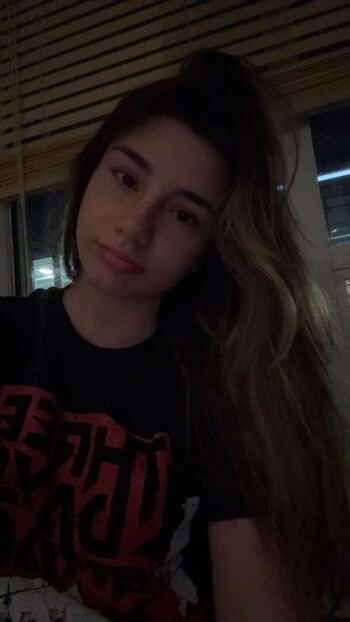 Mikayla Campinos
