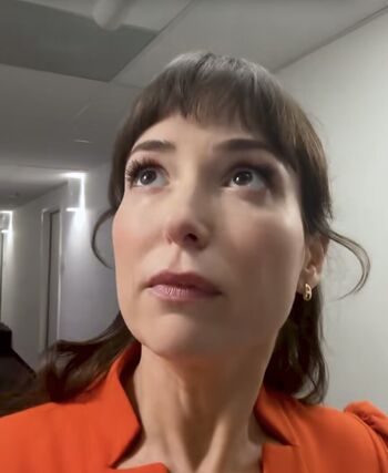 Milana Vayntrub