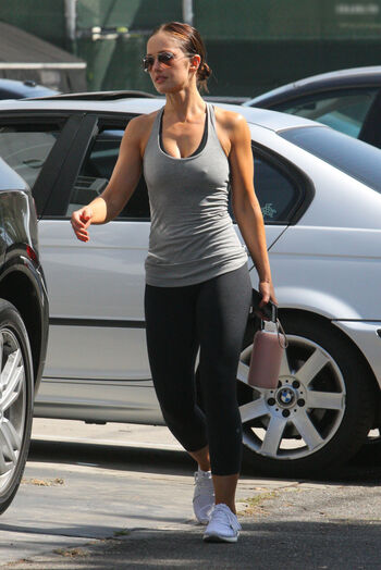 Minka Kelly