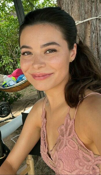 Miranda Cosgrove