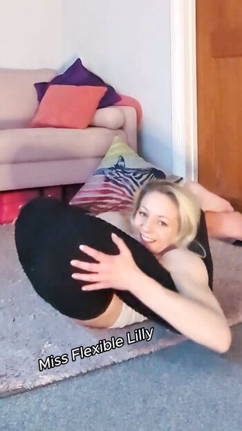 missflexiblelilly