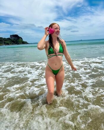 Molly Carlson