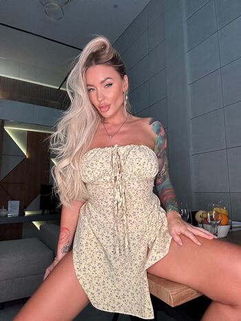 mollyelisevip