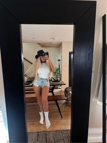 mollyelisevip