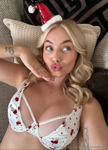 mollywhitexo