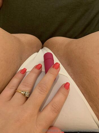 mom_nextdoor90