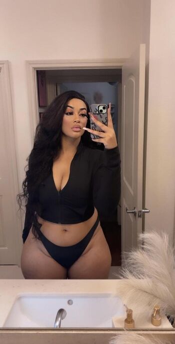 Monaalovee_