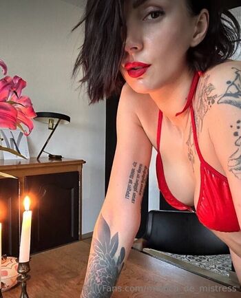 monica_de_mistress
