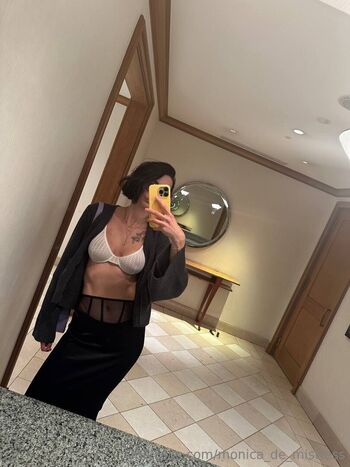 monica_de_mistress