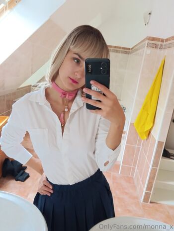 monna_x