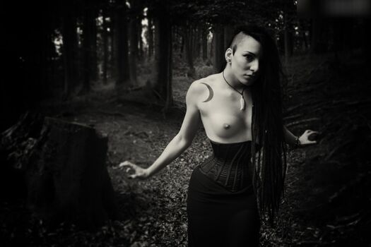 Moona.Autumn