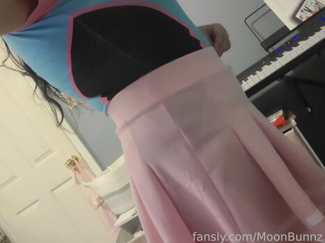 MoonBunnz
