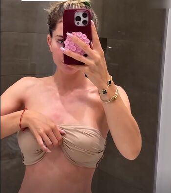 Mrs.Bella