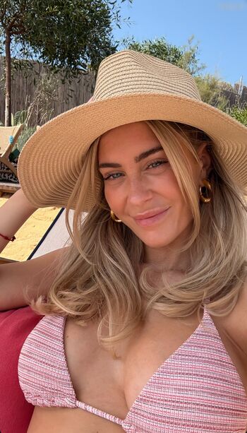 Mrs.Bella