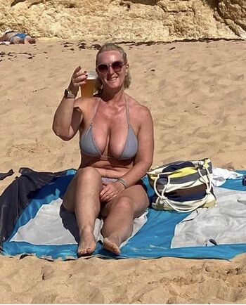 Mrs S Stockings