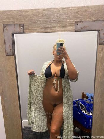 mysteriouzwoman