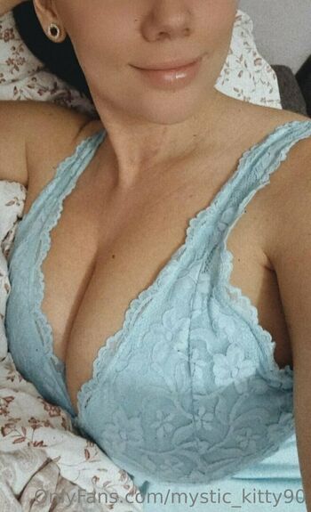 mystic_kitty90