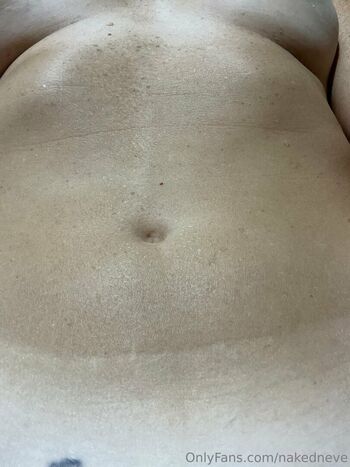 nakedneve