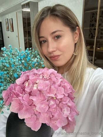 nastia_blond