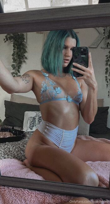 nastyynikkii