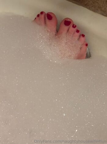 naughtyhousewife4fun