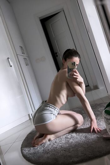 Naya Dickson