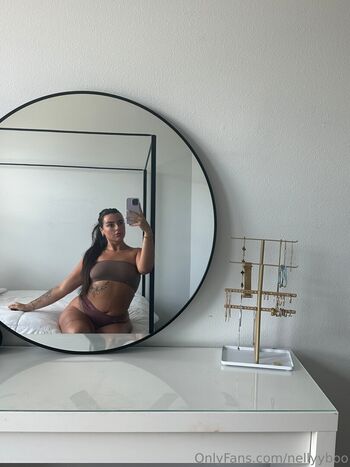 nellyyboo