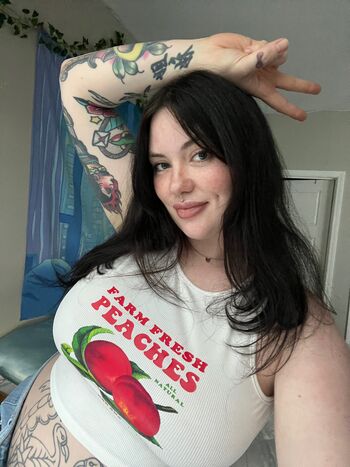 nerdydirtypeach