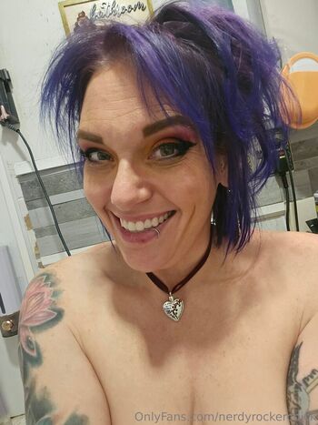 nerdyrockerchick