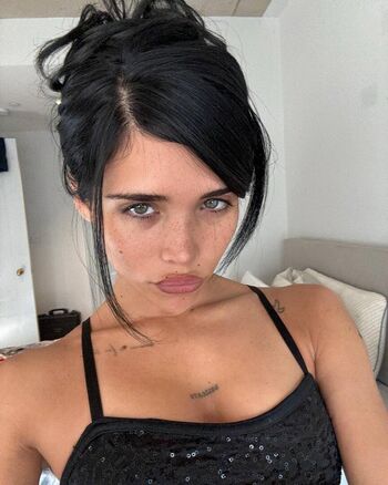 Nessa Barrett