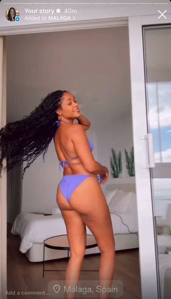 Nia Moore