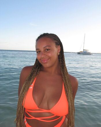 Nia Siux