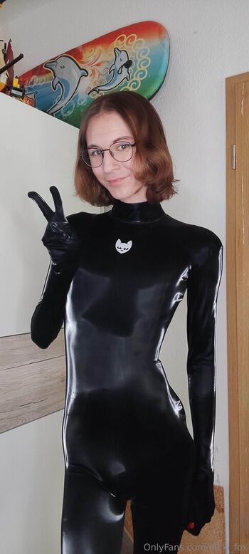 nicki_fox