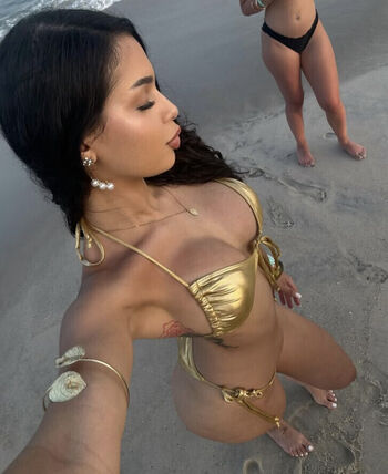 nickimariiee