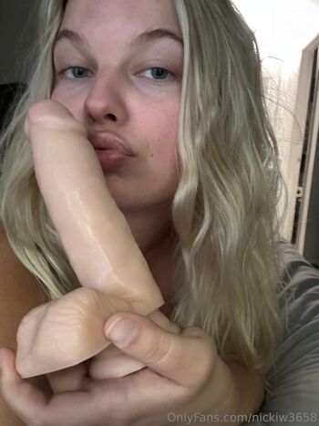 nickiw3658