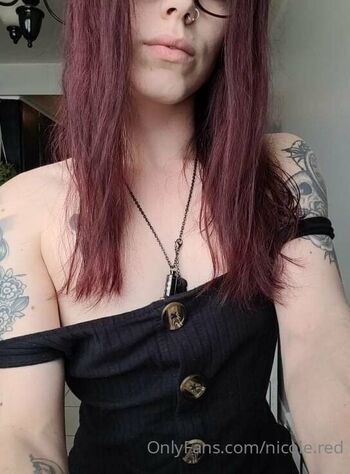 nicole.red