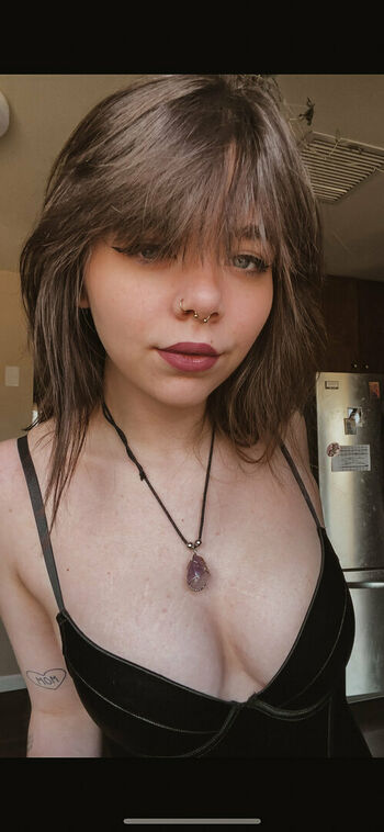 nikkiinatural