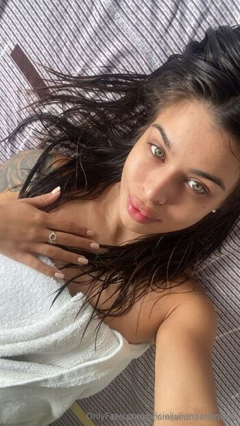 oficialjulianaaherrera