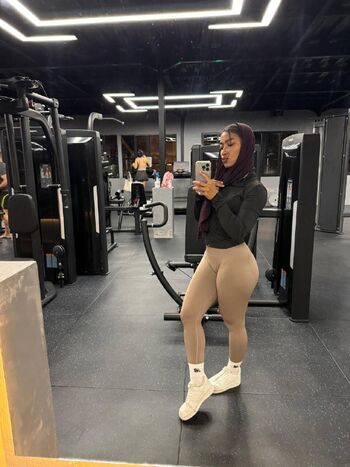 Okyyoliviaa