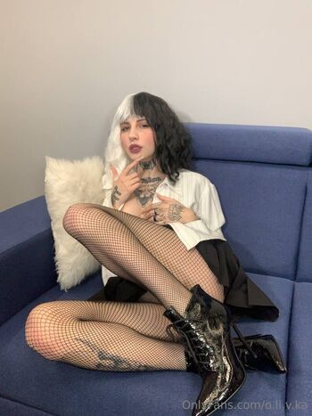 olivi_cheeky