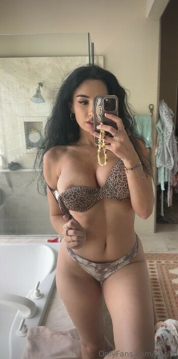 Paris Dylan